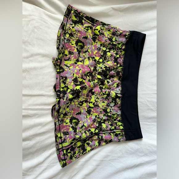 BNWOT LuLuLemon Pace Rival Skirt. Inflected Highlight Yellow/Black. Size 14 Tall - Picture 5 of 9